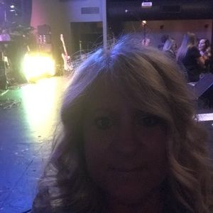 Meet your Posher, Frances